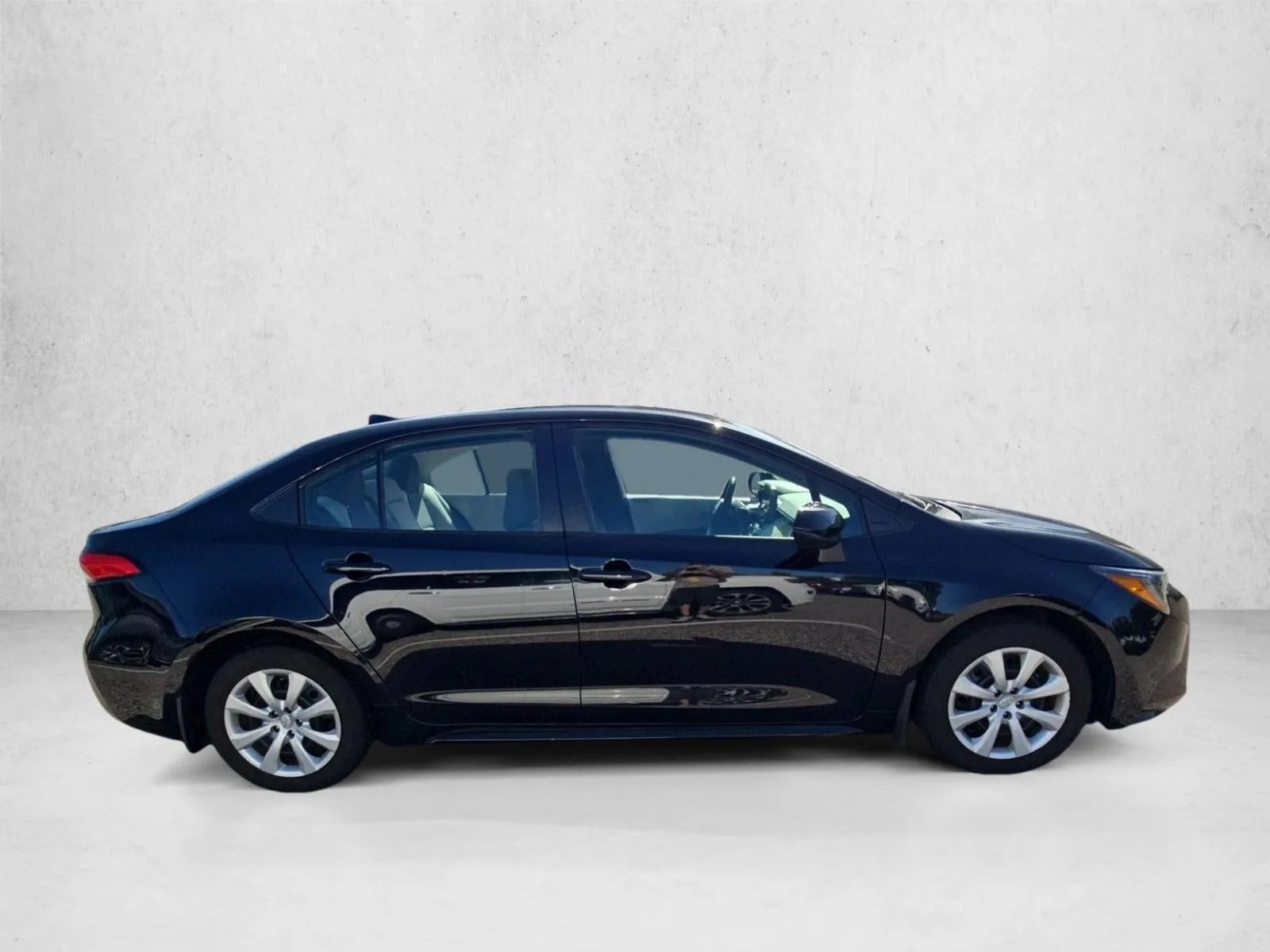 2025 Toyota Corolla LE CVT (Natl) photo 4