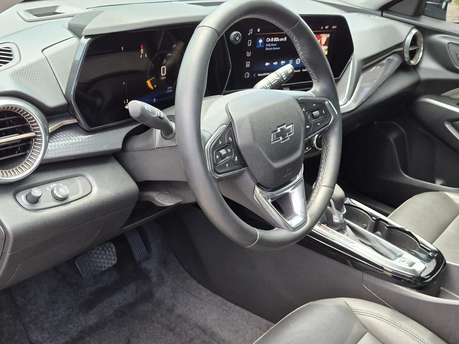 2025 Chevrolet Trax FWD 4dr ACTIV photo 9