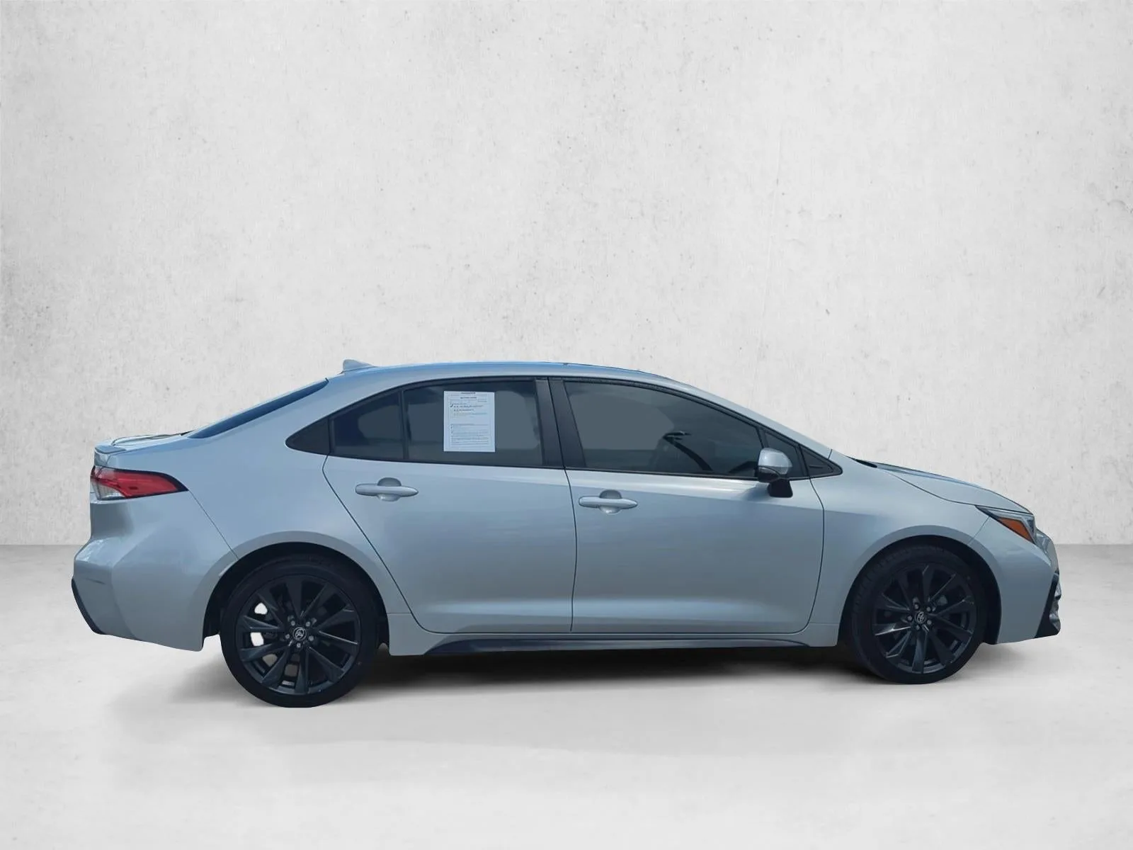 2024 Toyota Corolla SE CVT (Natl) photo 4