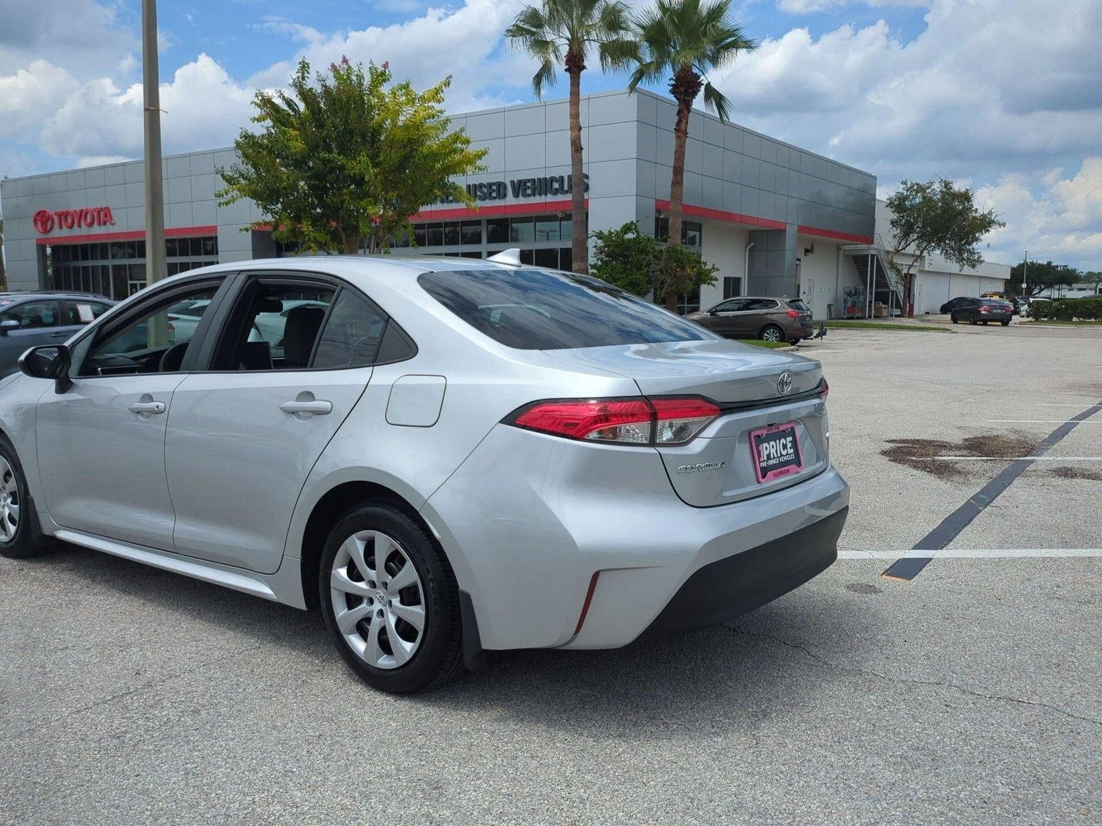 2024 Toyota Corolla LE CVT (Natl) photo 8