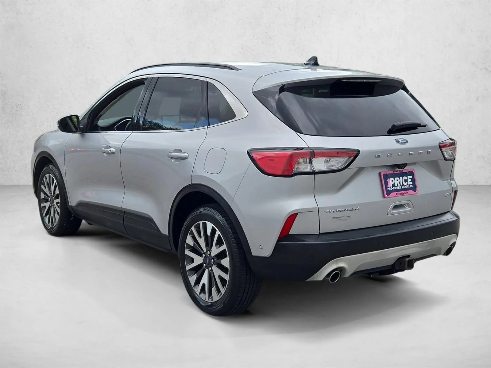 2020 Ford Escape Titanium AWD photo 8