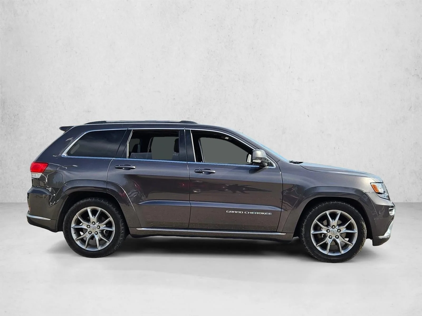 2015 Jeep Grand Cherokee 4WD 4dr Summit photo 3