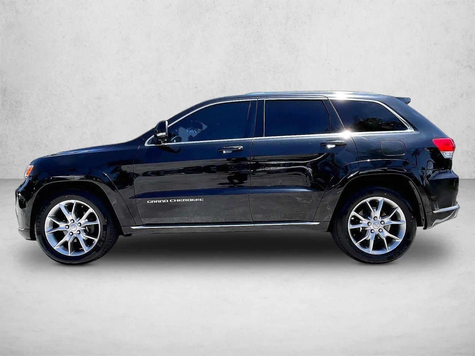 2016 Jeep Grand Cherokee RWD 4dr Summit photo 6