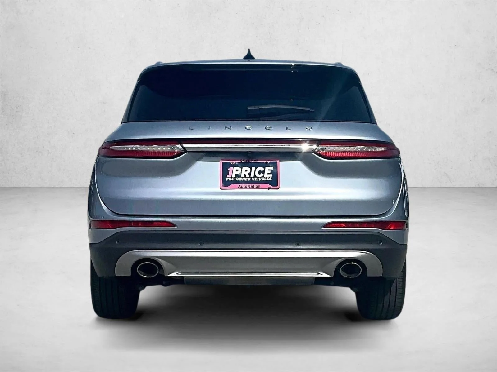 2022 Lincoln Corsair Standard photo 4