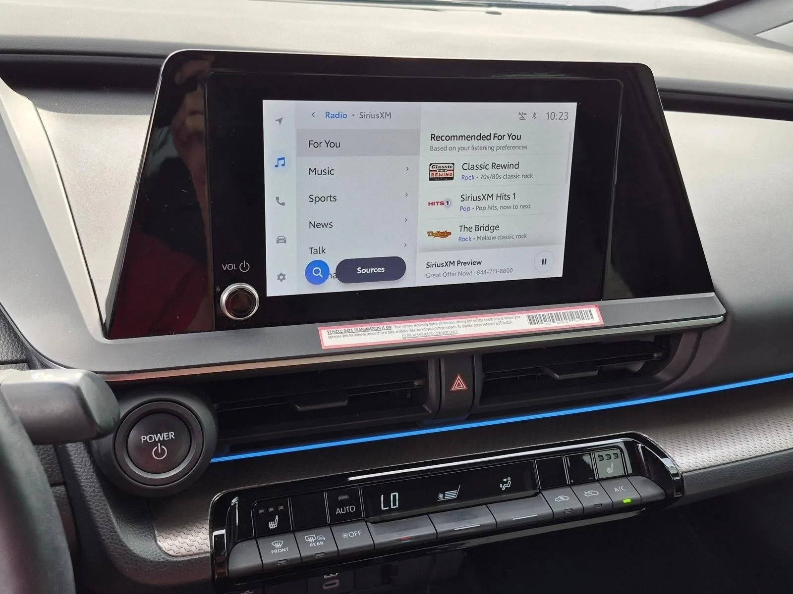 2023 Toyota Prius XLE photo 7
