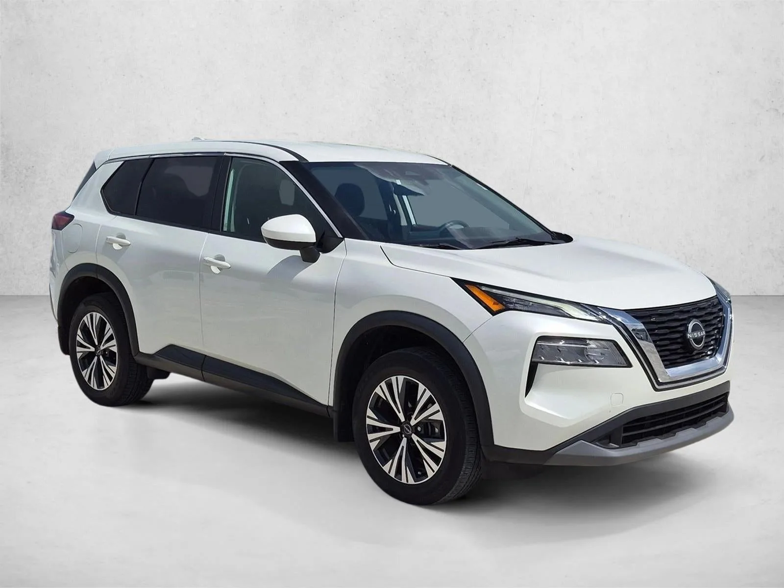 2023 Nissan Rogue FWD SV photo 3