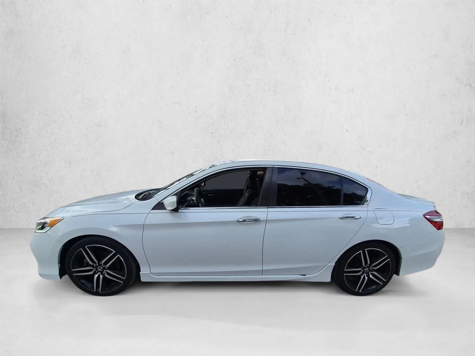 2016 Honda Accord Sport photo 8