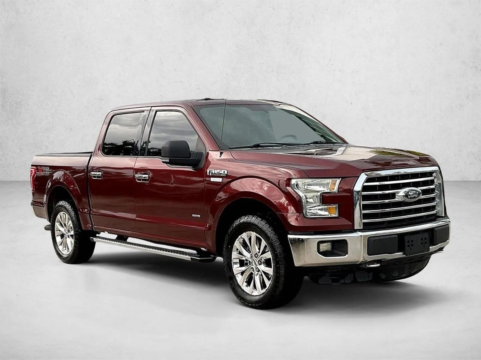 2016 Ford F-150 4WD SuperCrew 5-1/2 Ft Box XLT photo 10