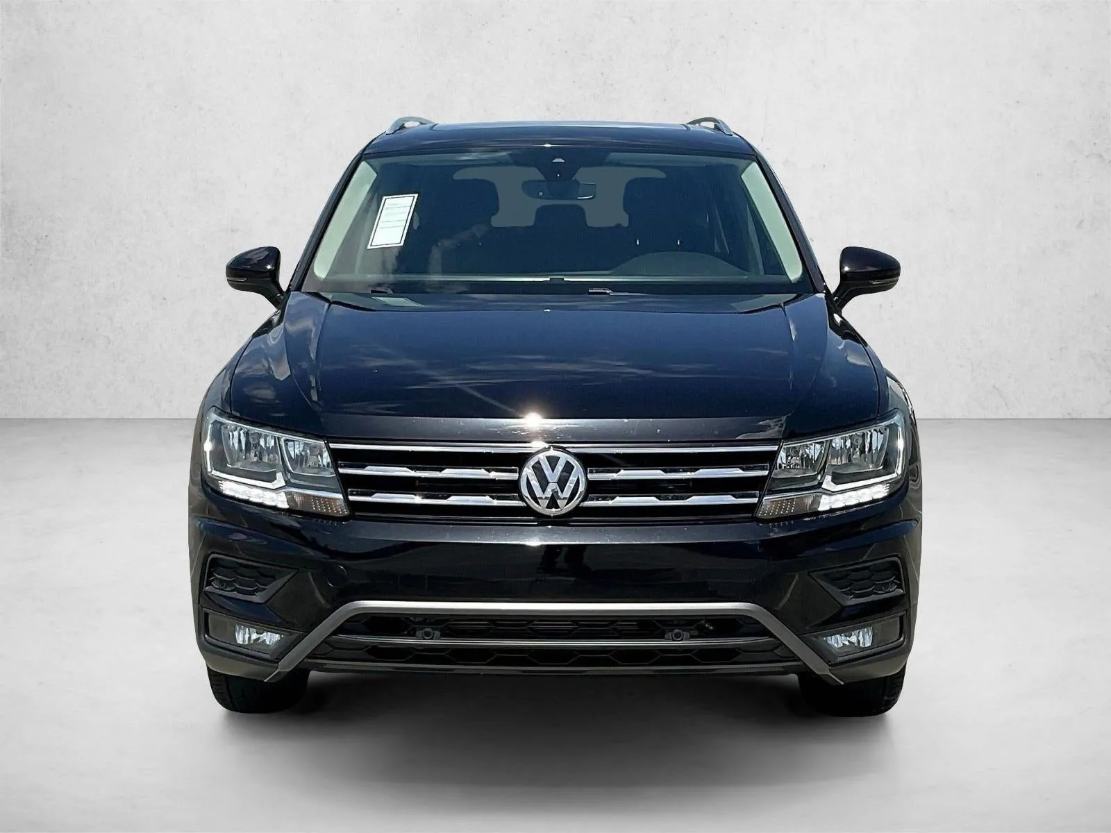 2021 Volkswagen Tiguan 2.0T SE FWD photo 3