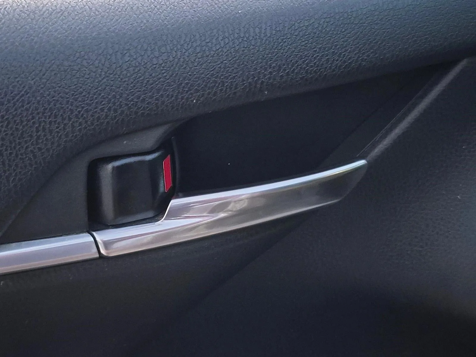 2022 Toyota Camry LE Auto (SE) photo 9