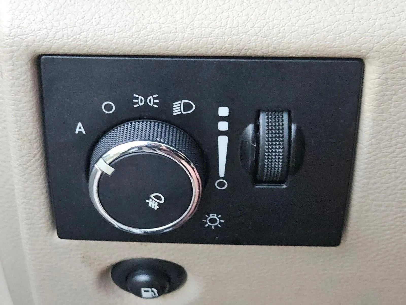 2011 Jeep Grand Cherokee Limited photo 11