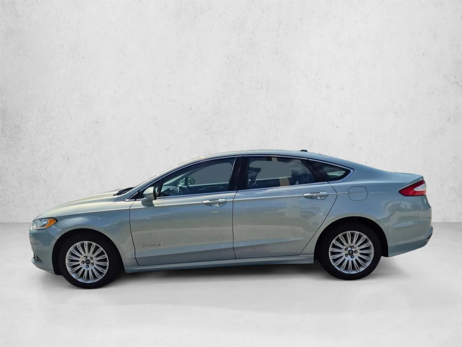 2014 Ford Fusion 4dr Sdn SE Hybrid FWD photo 8
