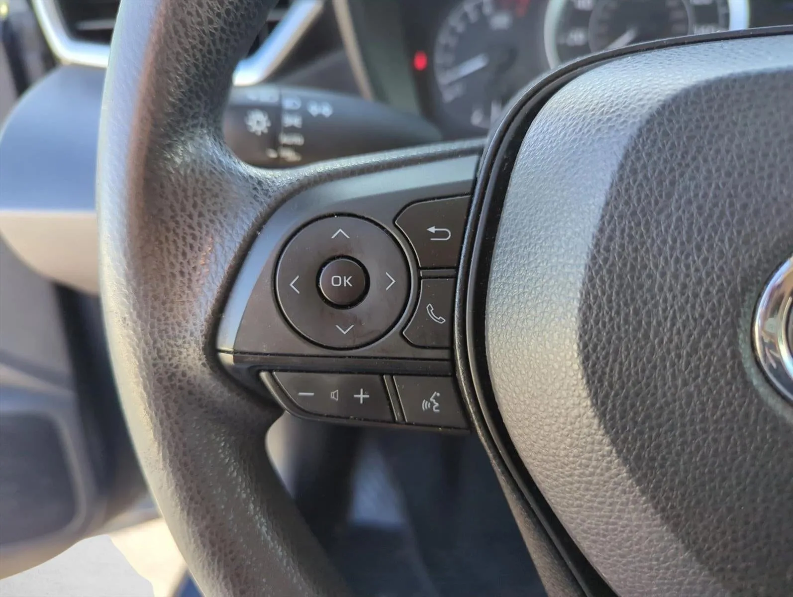 2020 Toyota Corolla LE CVT (Natl) photo 12