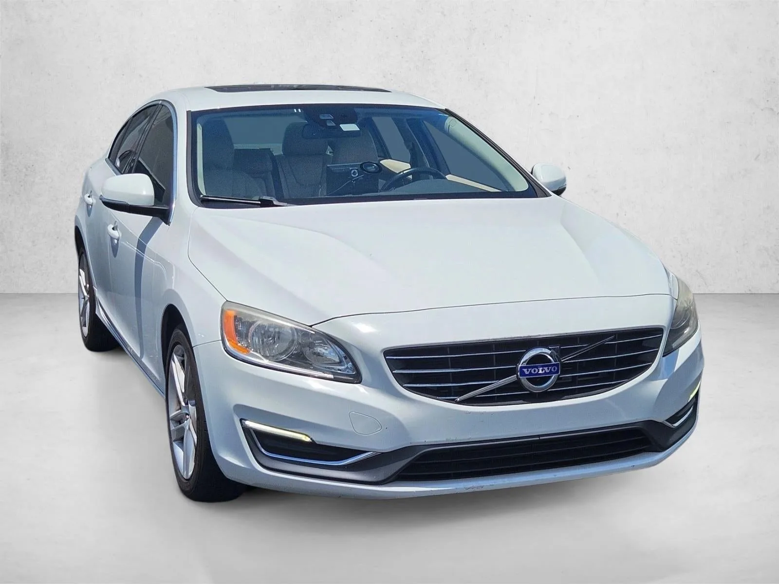 2014 Volvo S60 4dr Sdn T5 Premier FWD photo 3