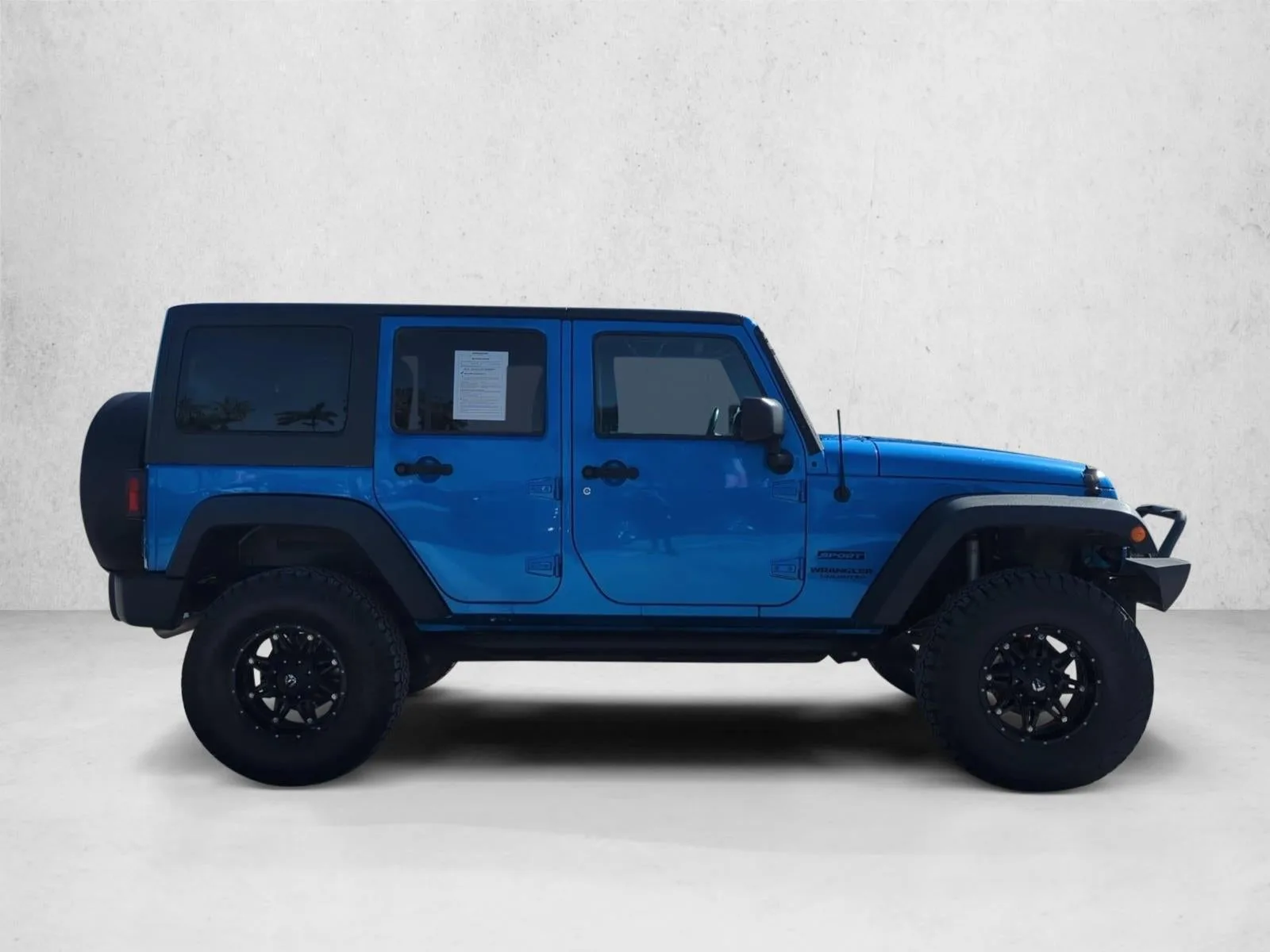 2016 Jeep Wrangler Unlimited 4WD 4dr Sport photo 4