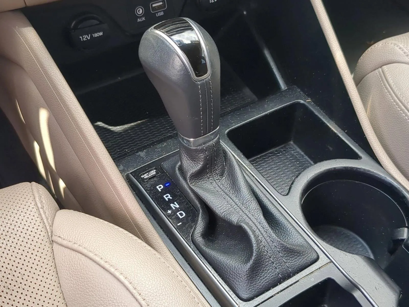 2017 Hyundai Tucson SE Plus photo 12