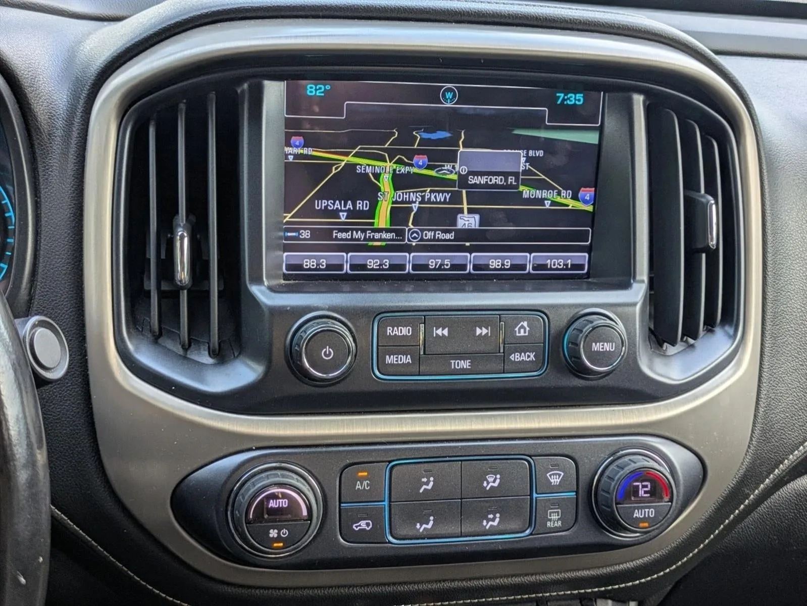 2018 GMC Canyon Crew Cab Short Box 4-Wheel Drive Denali photo 12