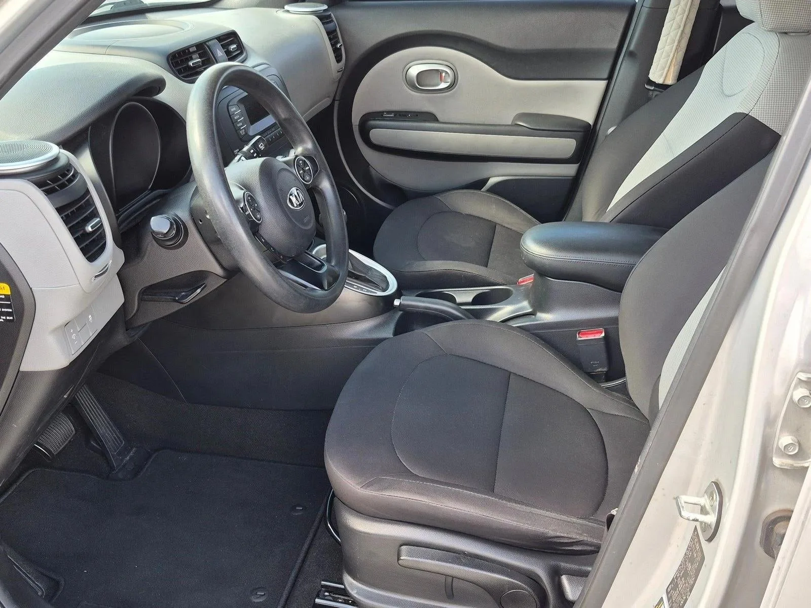 2015 Kia Soul 5dr Wgn Auto Base photo 9