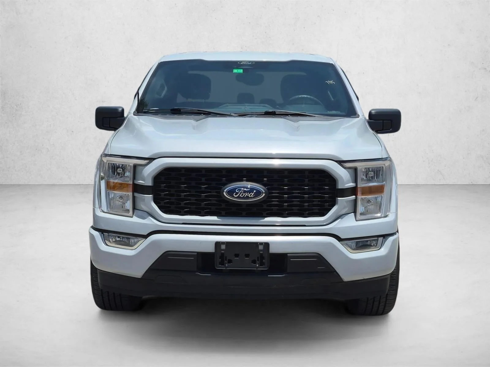 2022 Ford F-150 XL photo 2