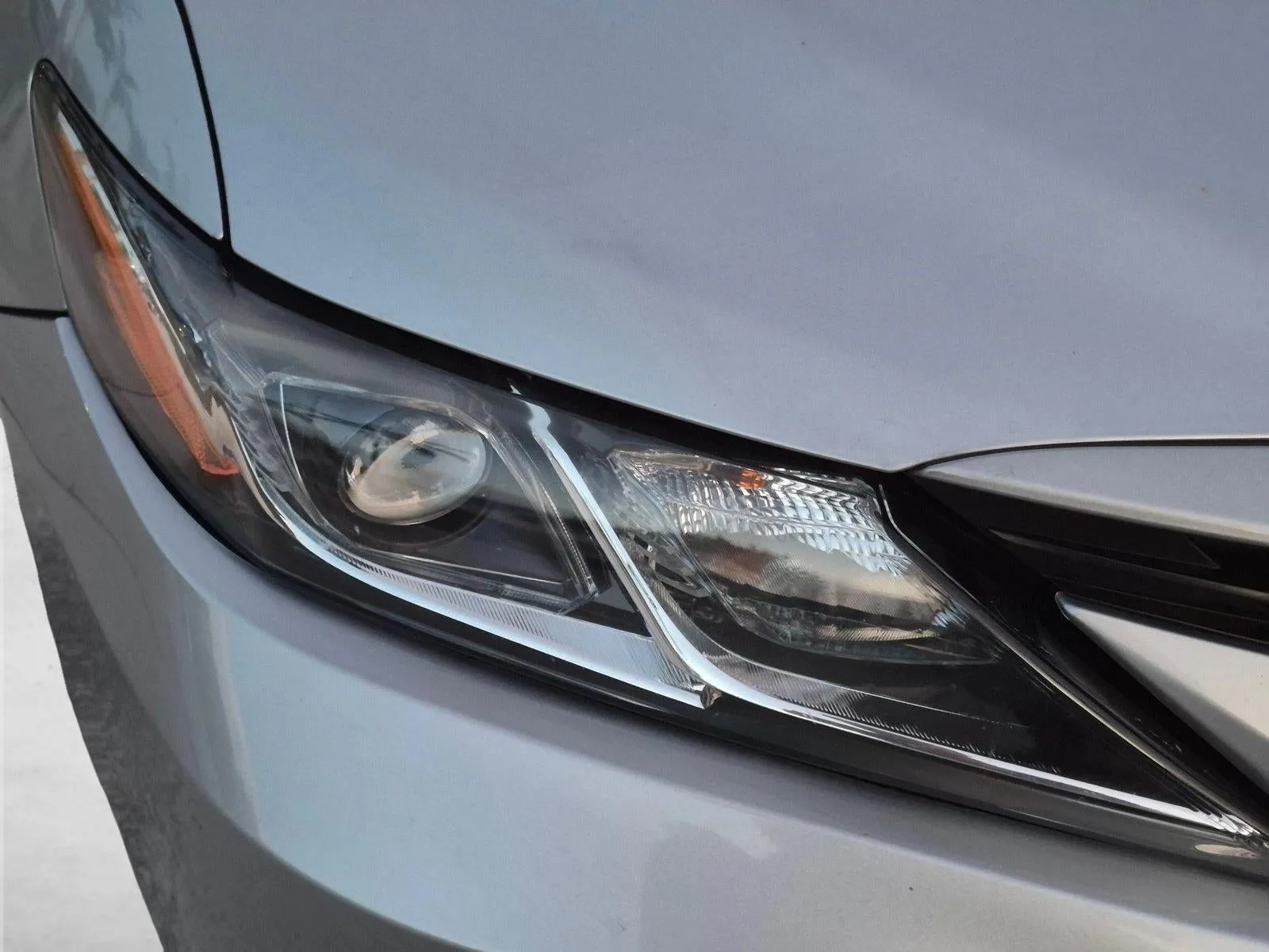 2022 Toyota Camry LE Auto (SE) photo 4