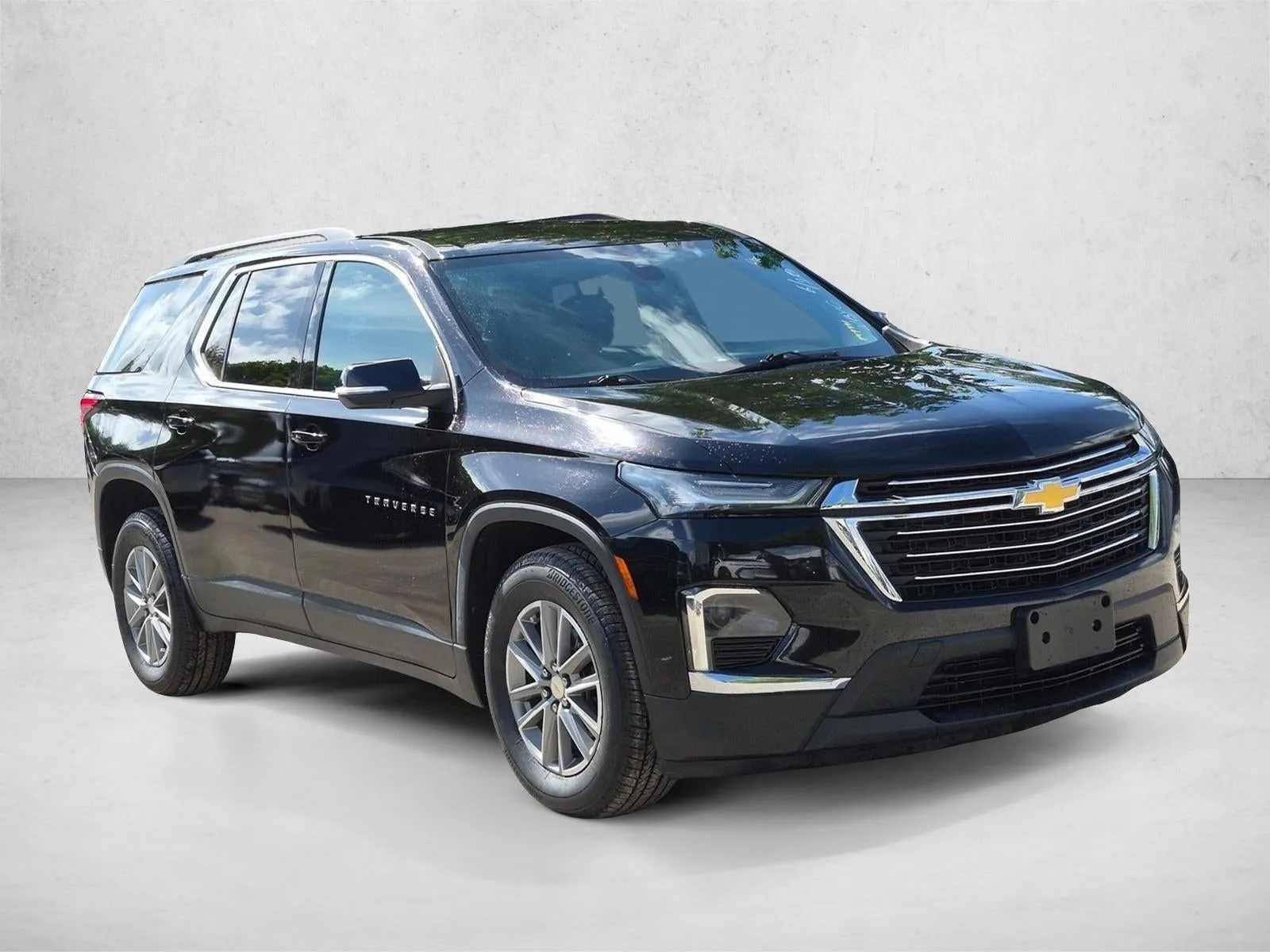 2022 Chevrolet Traverse LT Cloth photo 3