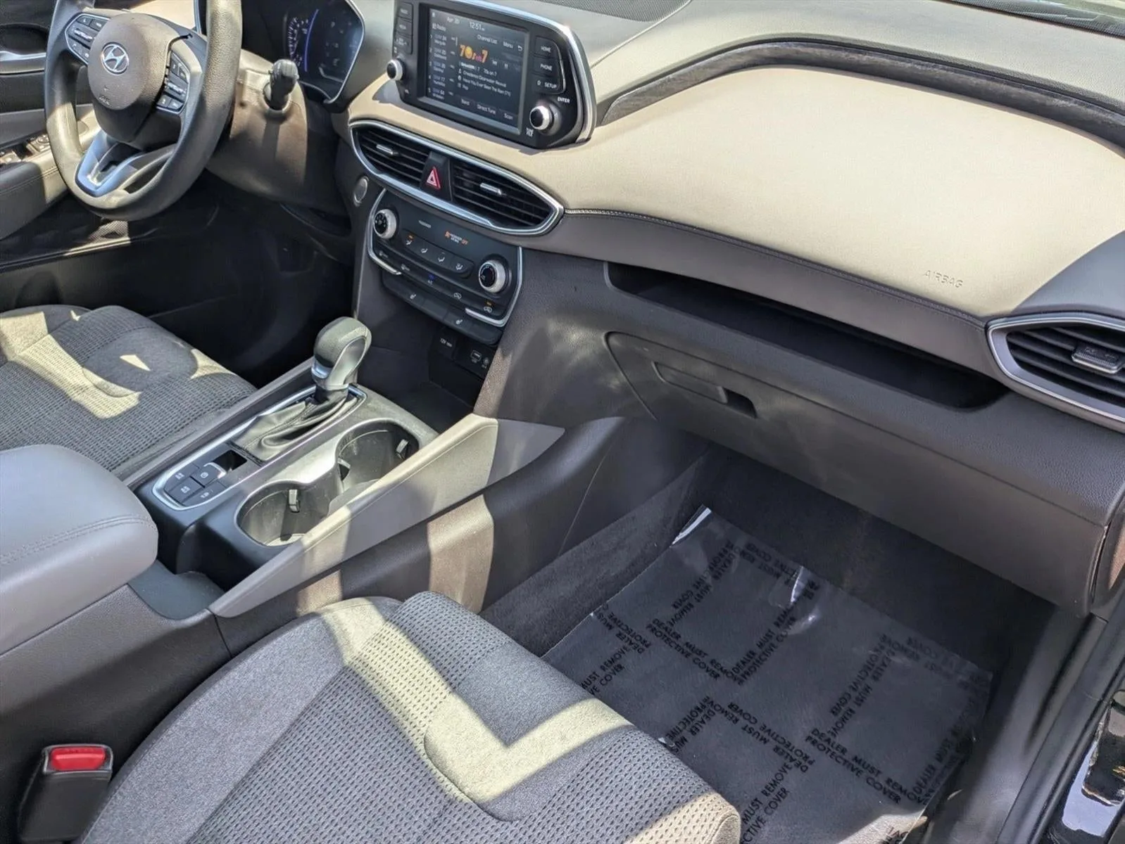 2019 Hyundai SANTA FE SEL 2.4L Auto FWD photo 19