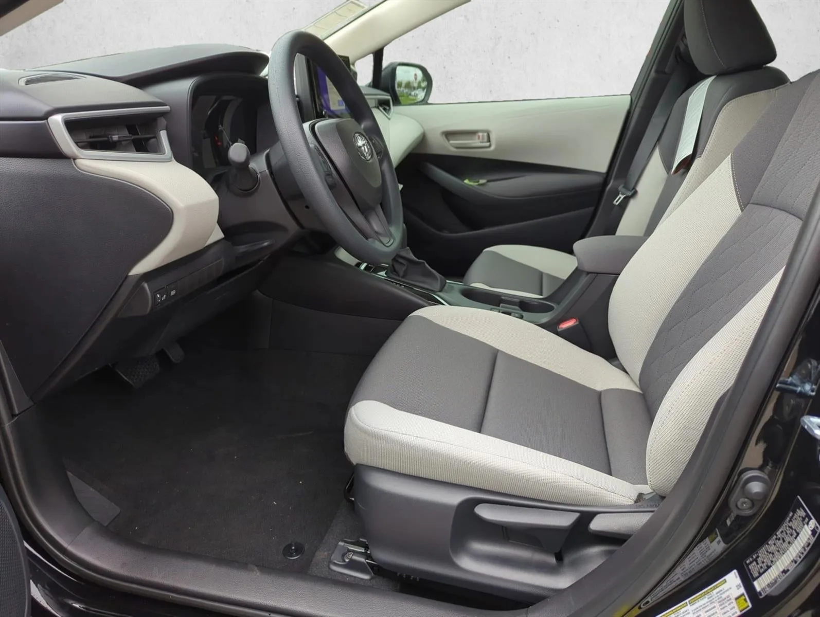 2026 Toyota Corolla LE CVT (Natl) photo 12