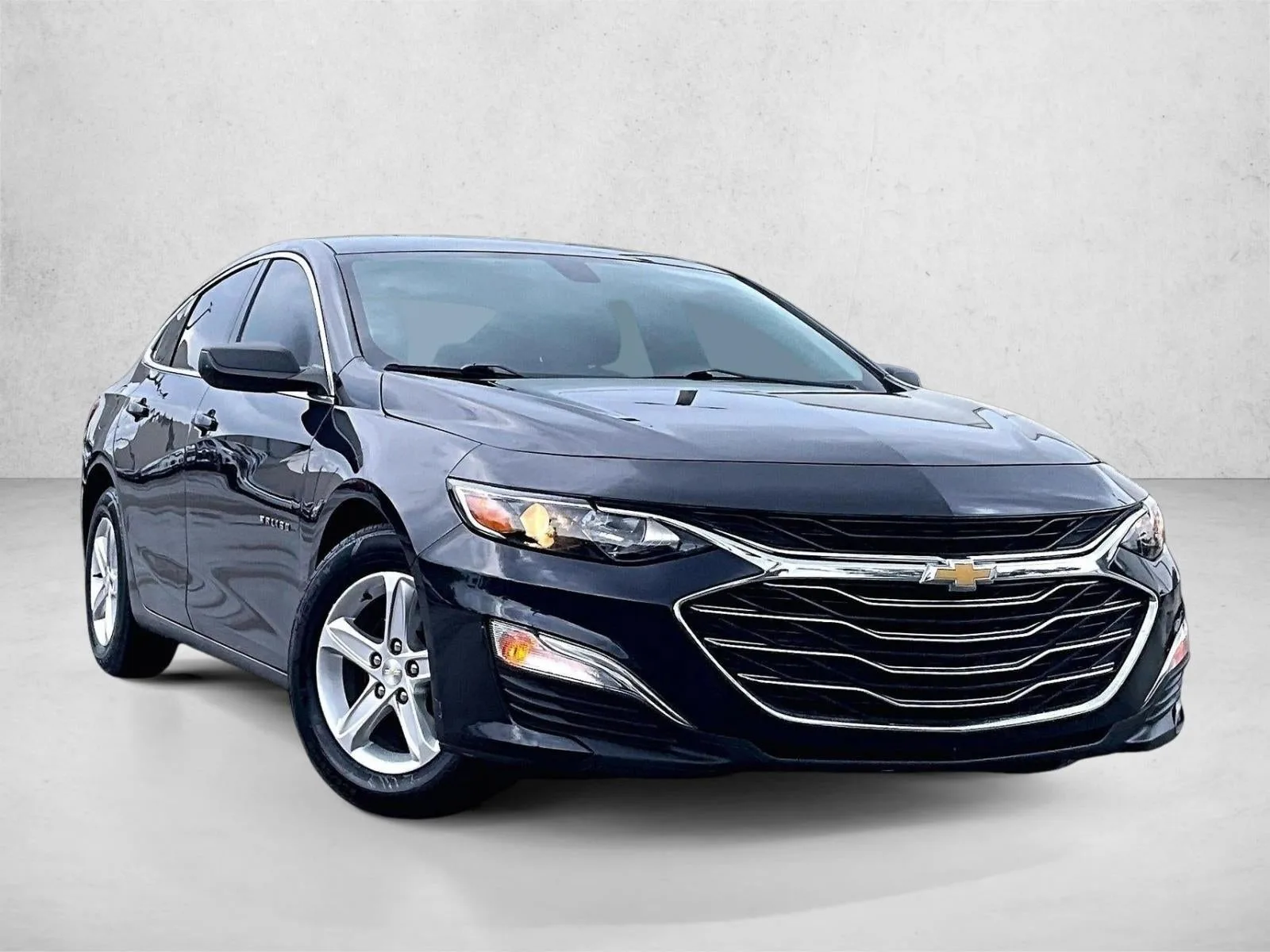 2022 Chevrolet Malibu LS photo 12