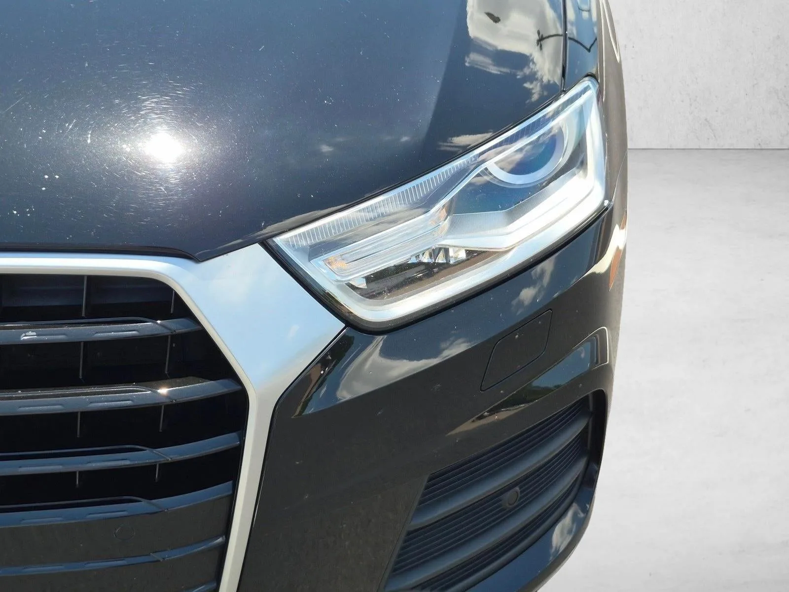 2017 Audi Q3 2.0T Premium photo 9