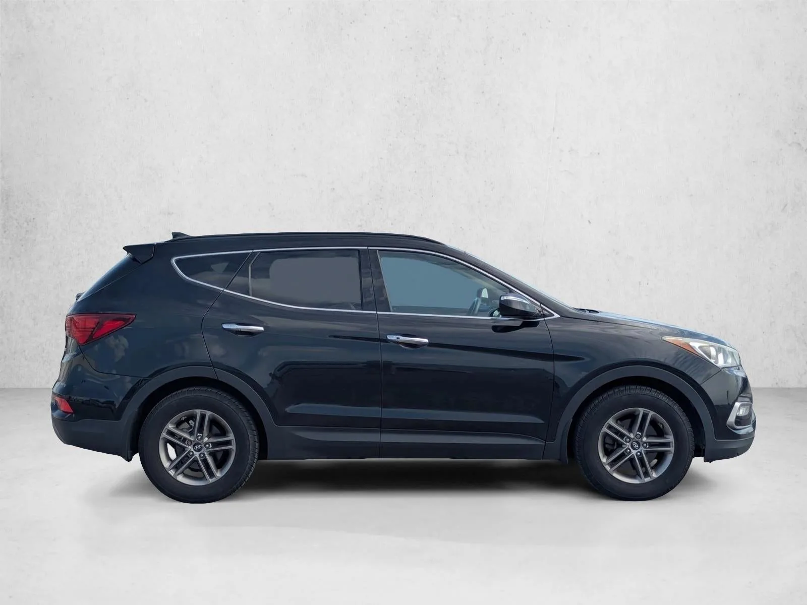 2017 Hyundai Santa Fe Sport 2.4L photo 4