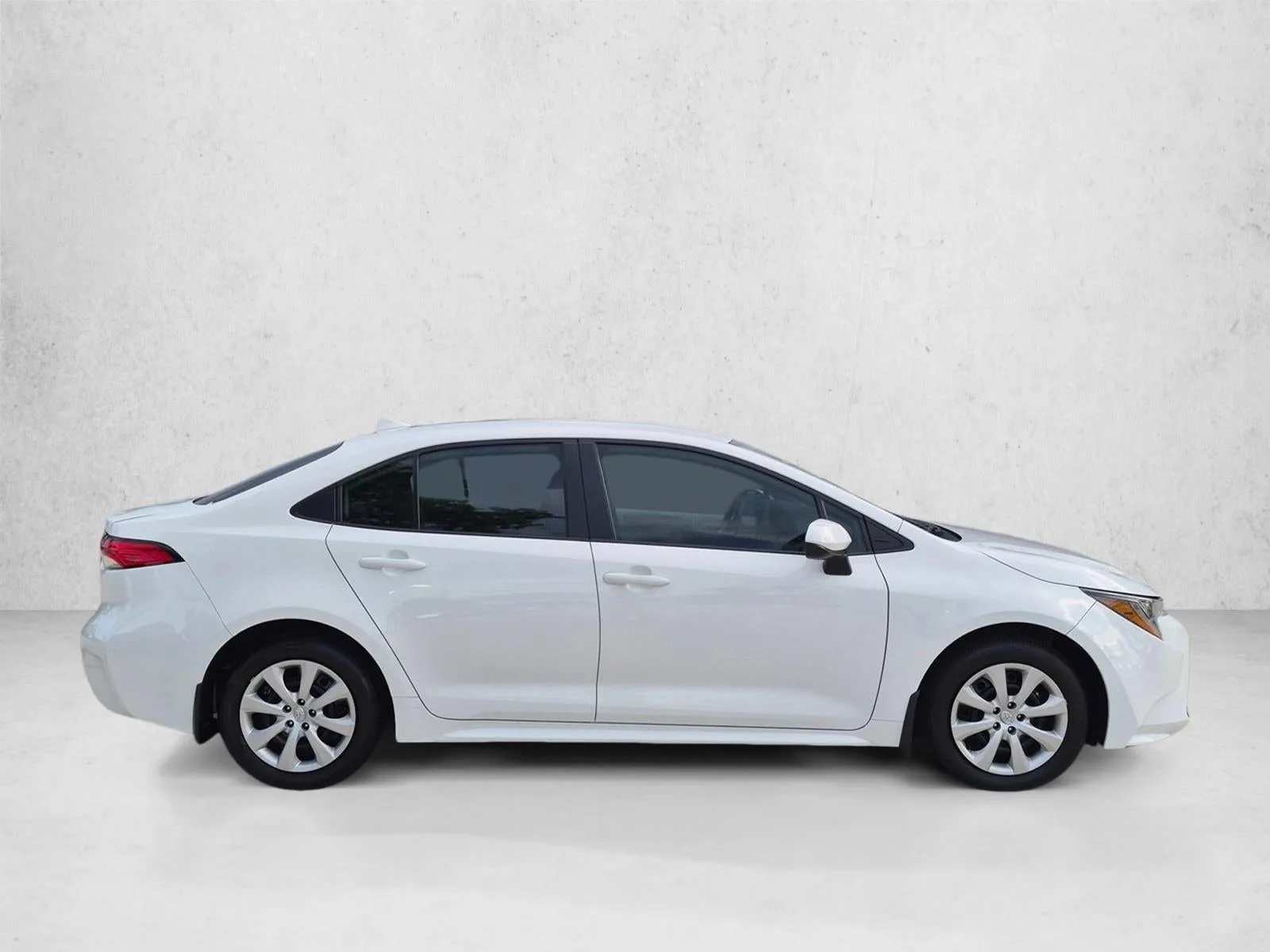 2026 Toyota Corolla LE CVT (Natl) photo 4