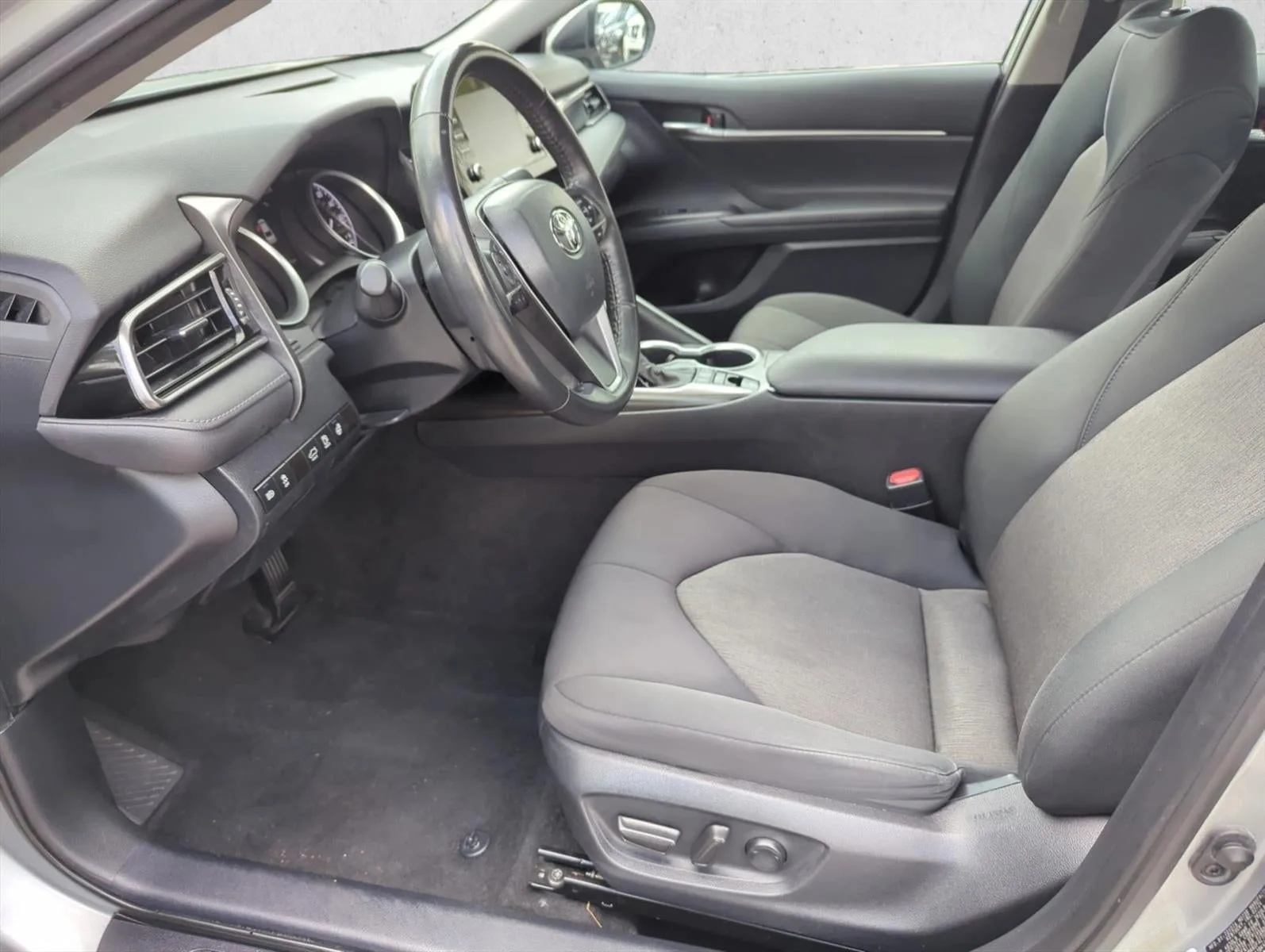 2024 Toyota Camry LE Auto AWD (Natl) photo 12