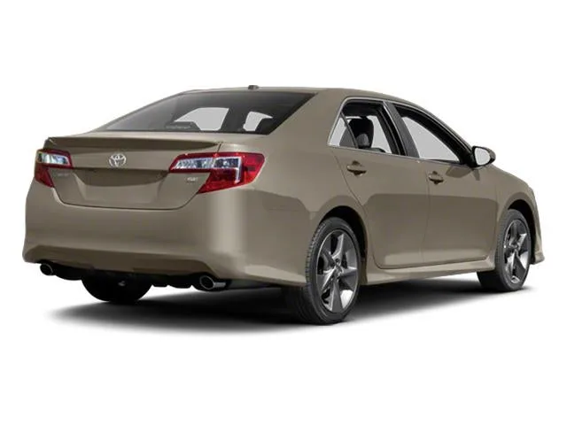 2013 Toyota Camry 4dr Sdn I4 Auto LE (Natl) photo 3