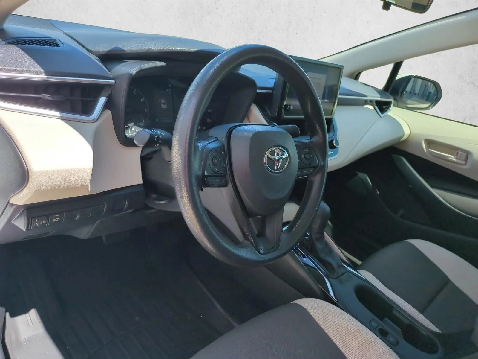 2023 Toyota Corolla LE CVT (Natl) photo 10
