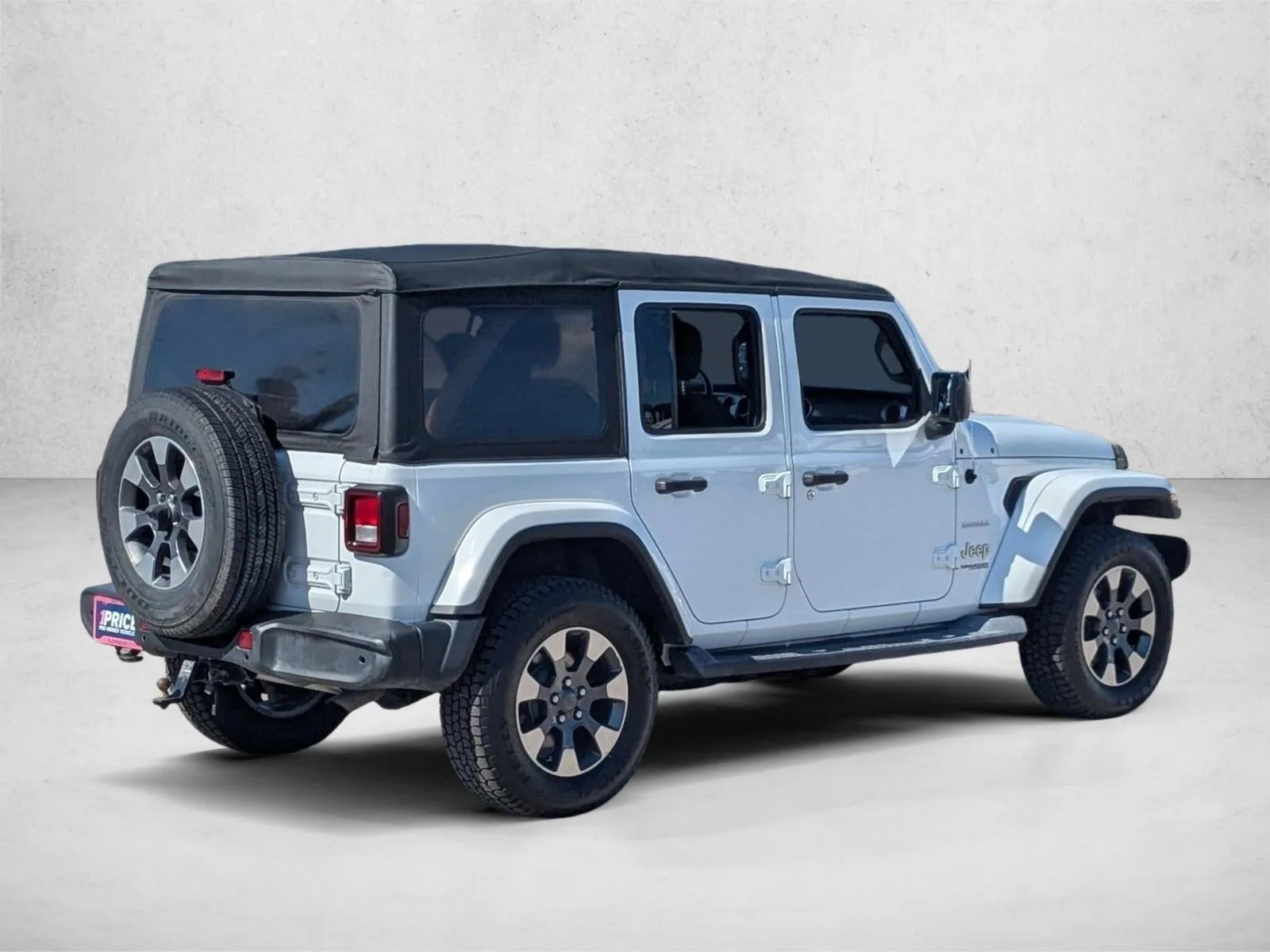 2018 Jeep Wrangler Unlimited Sahara 4x4 photo 5