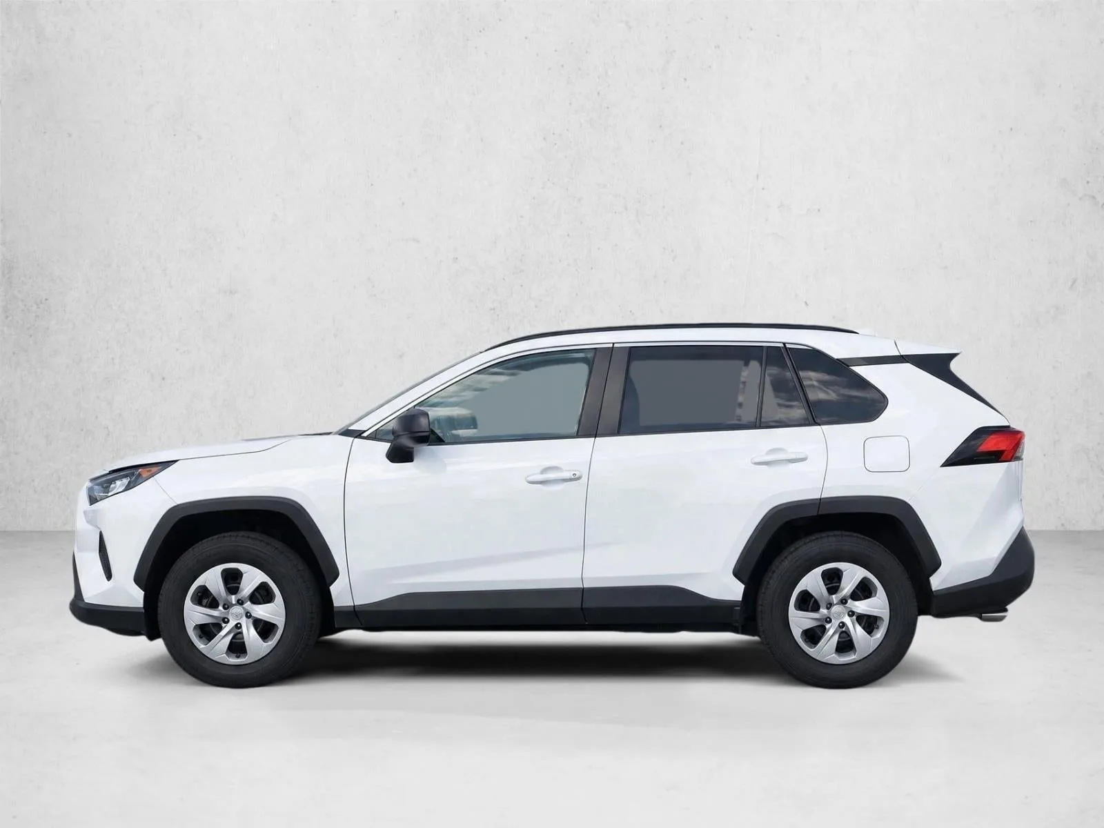 2020 Toyota RAV4 LE FWD (GS) photo 4