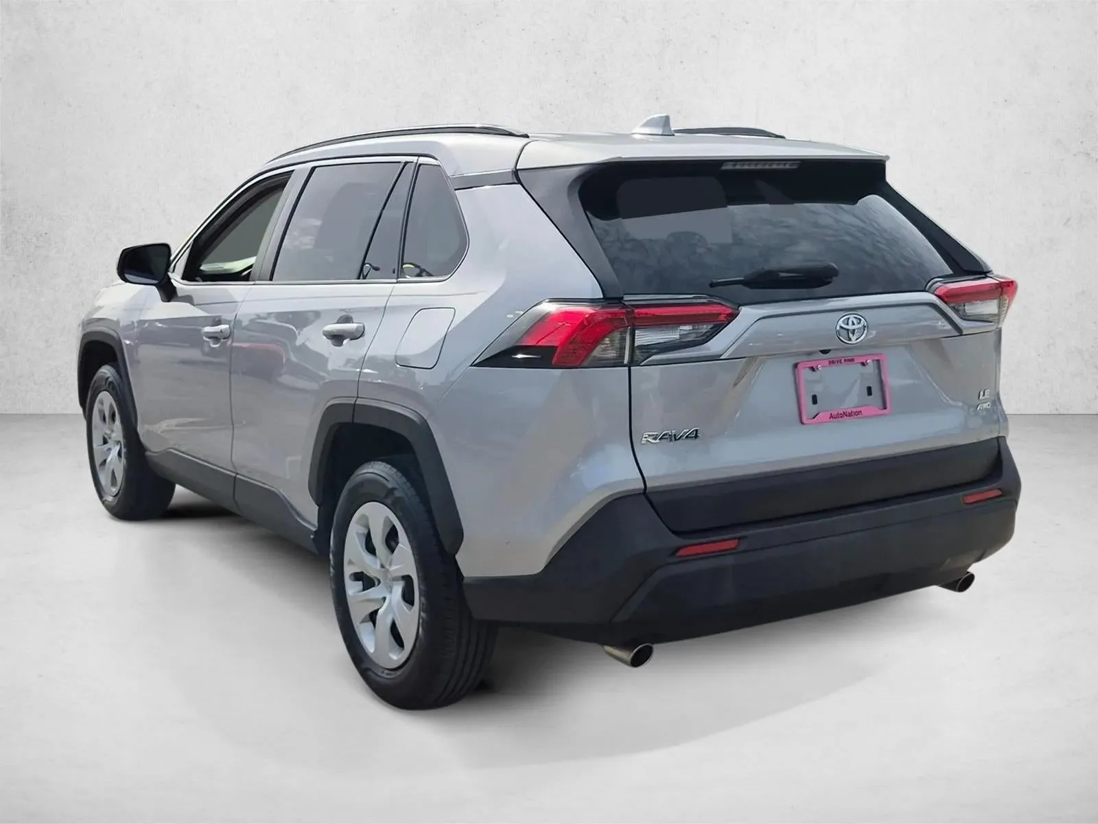 2020 Toyota RAV4 LE AWD (Natl) photo 7