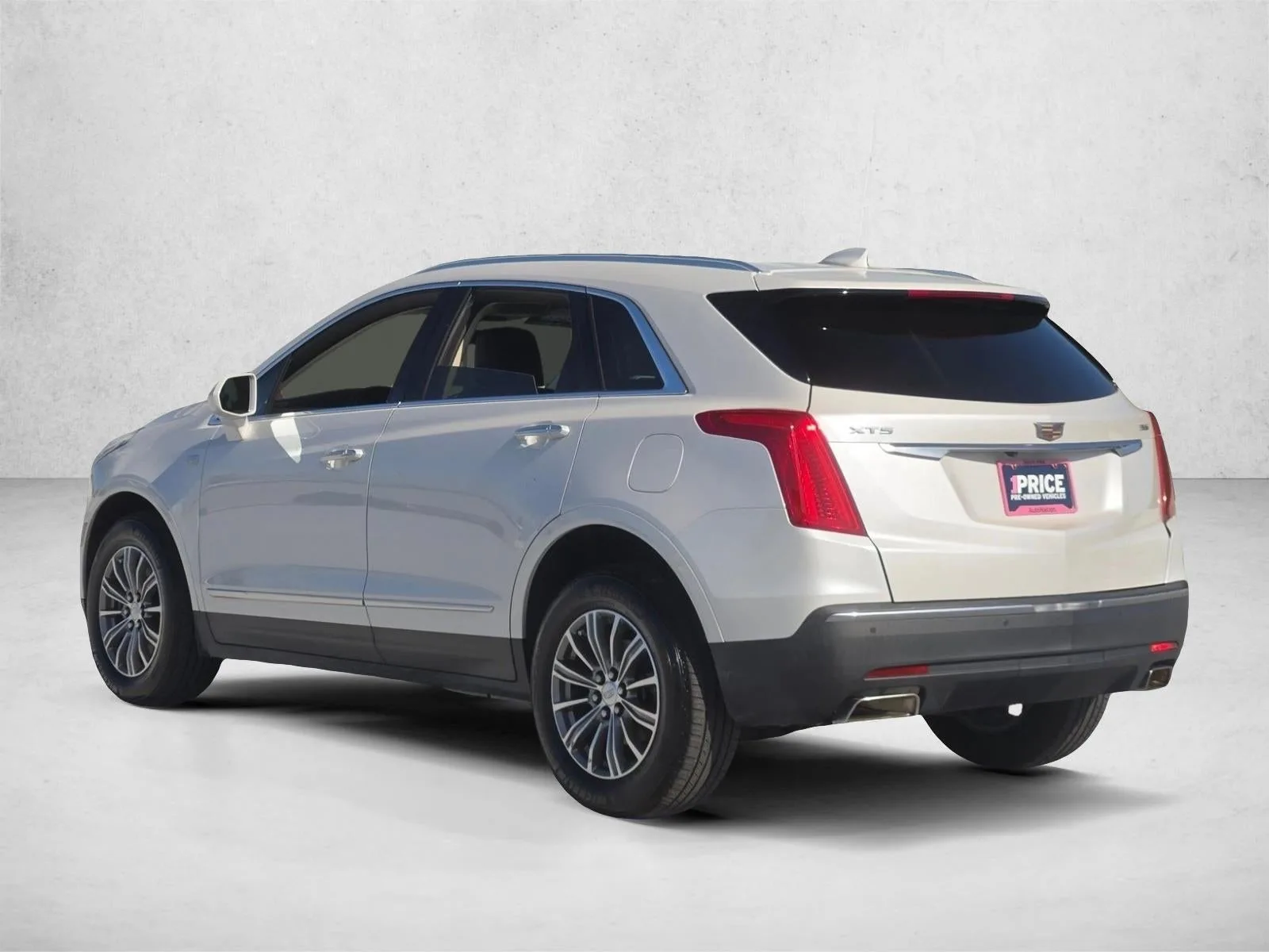 2017 Cadillac XT5 FWD 4dr Luxury photo 8