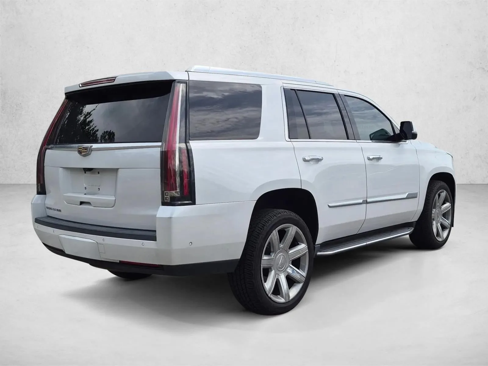 2018 Cadillac Escalade 4WD Luxury photo 3