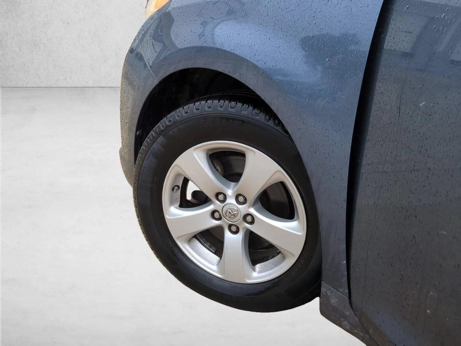 2014 Toyota Sienna 5dr 8-Pass Van V6 LE FWD (Natl) photo 10