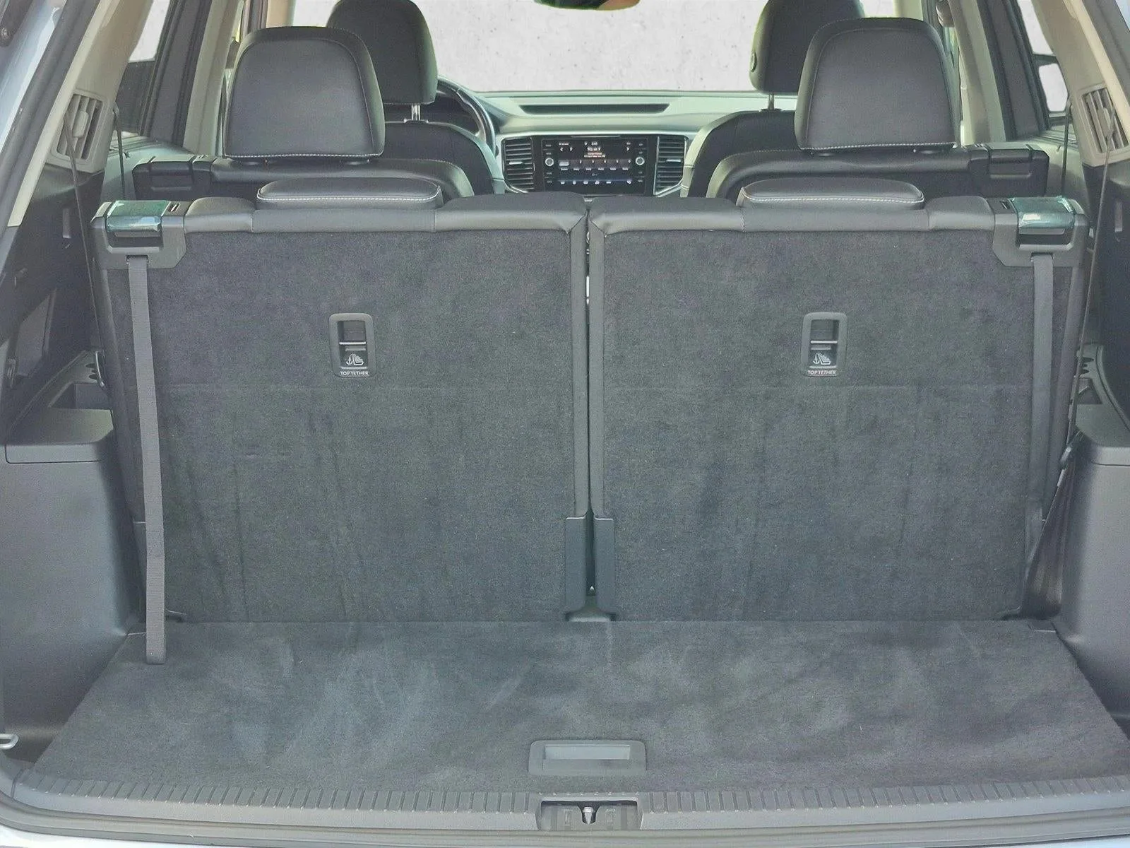 2021 Volkswagen Atlas 3.6L V6 SEL Premium 4MOTION *Ltd Avail* photo 6