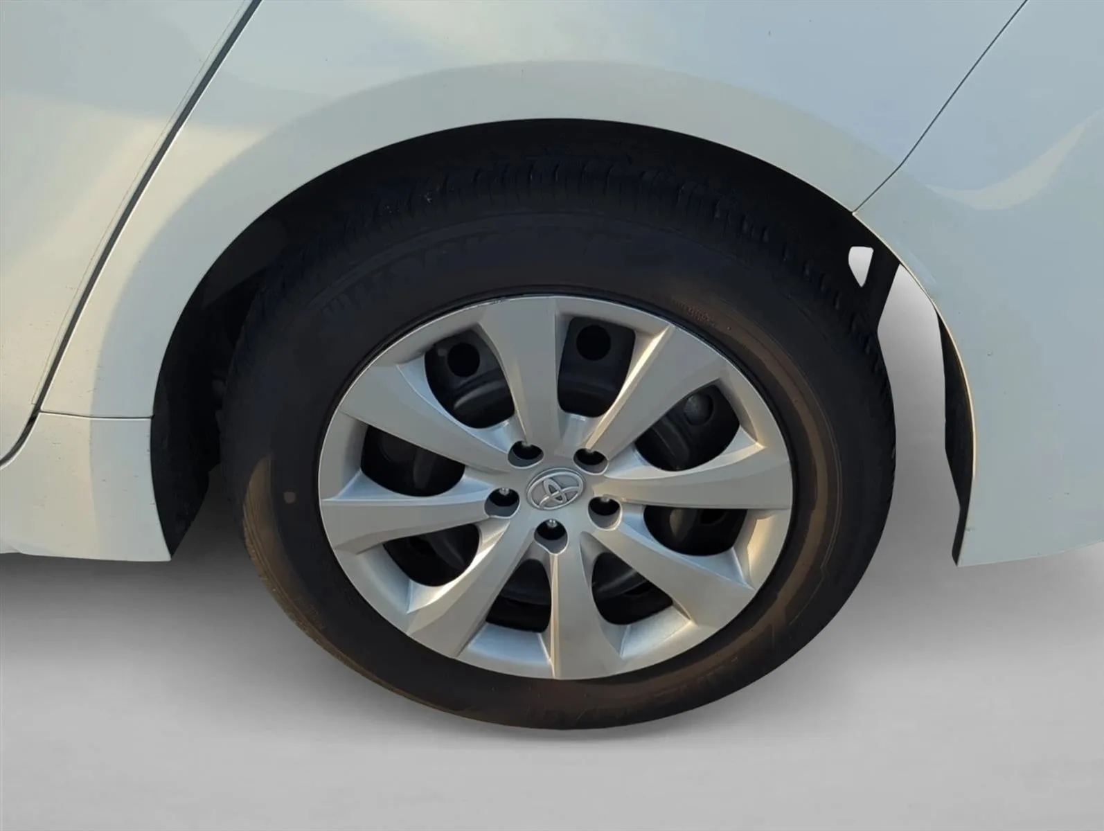 2024 Toyota Corolla LE CVT (Natl) photo 6