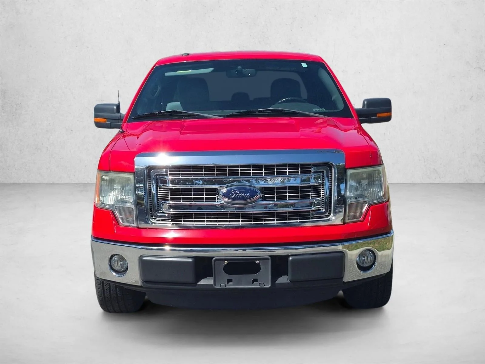 2014 Ford F-150 2WD SuperCab 6-1/2 Ft Box XLT photo 2