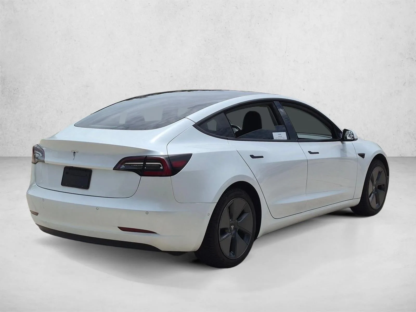 2021 Tesla Model 3 Standard Range Plus RWD photo 5