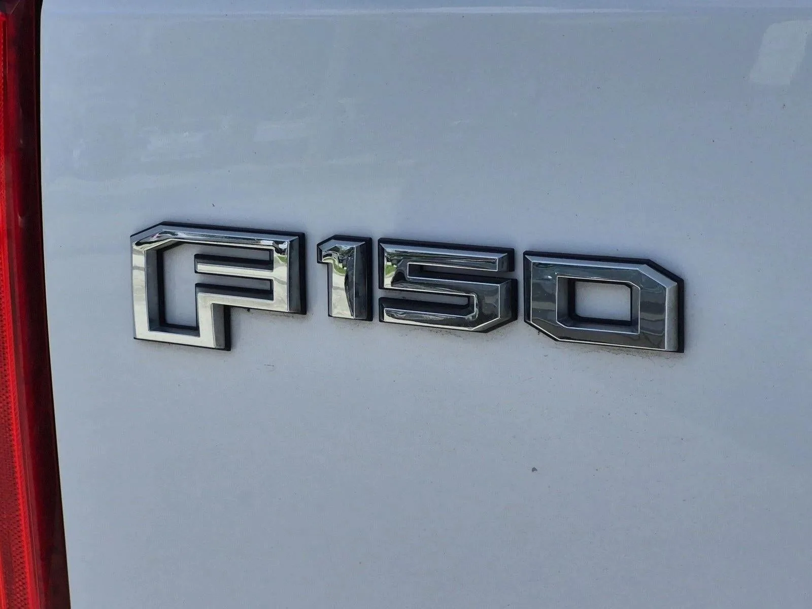 2015 Ford F-150 4WD SuperCrew 5-1/2 Ft Box XL photo 12