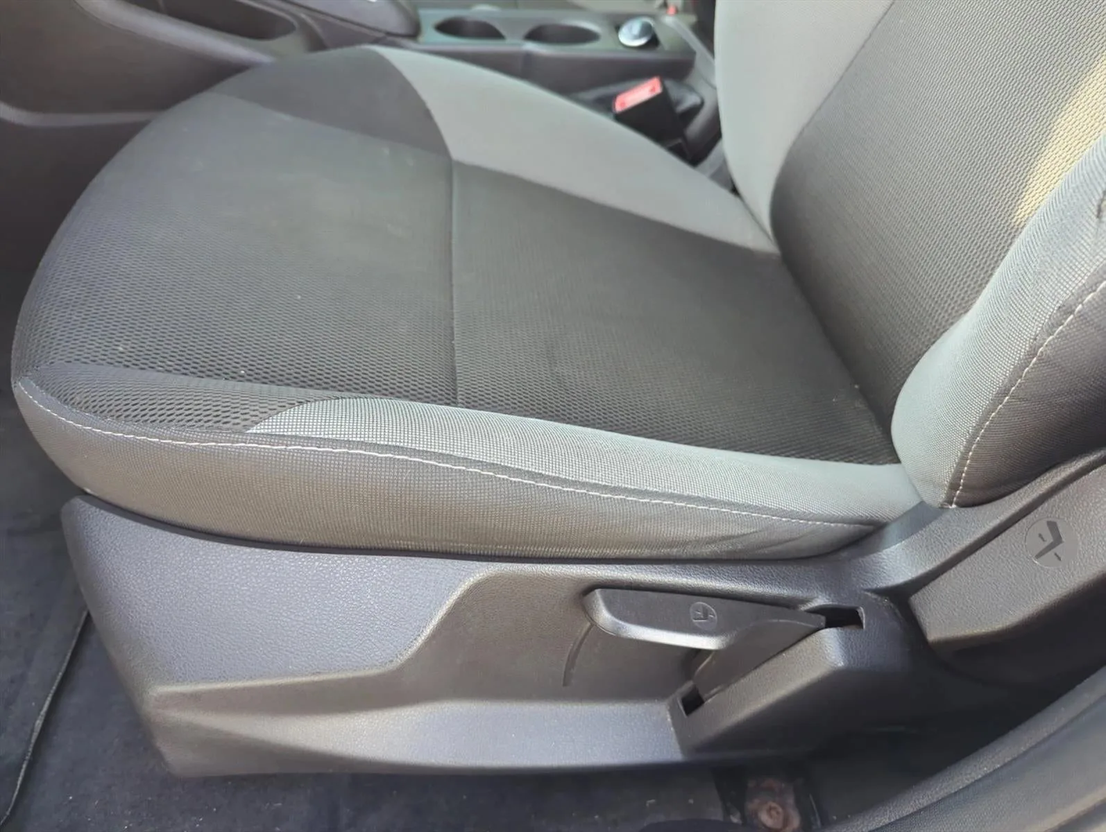 2013 Ford Focus 4dr Sdn SE photo 12