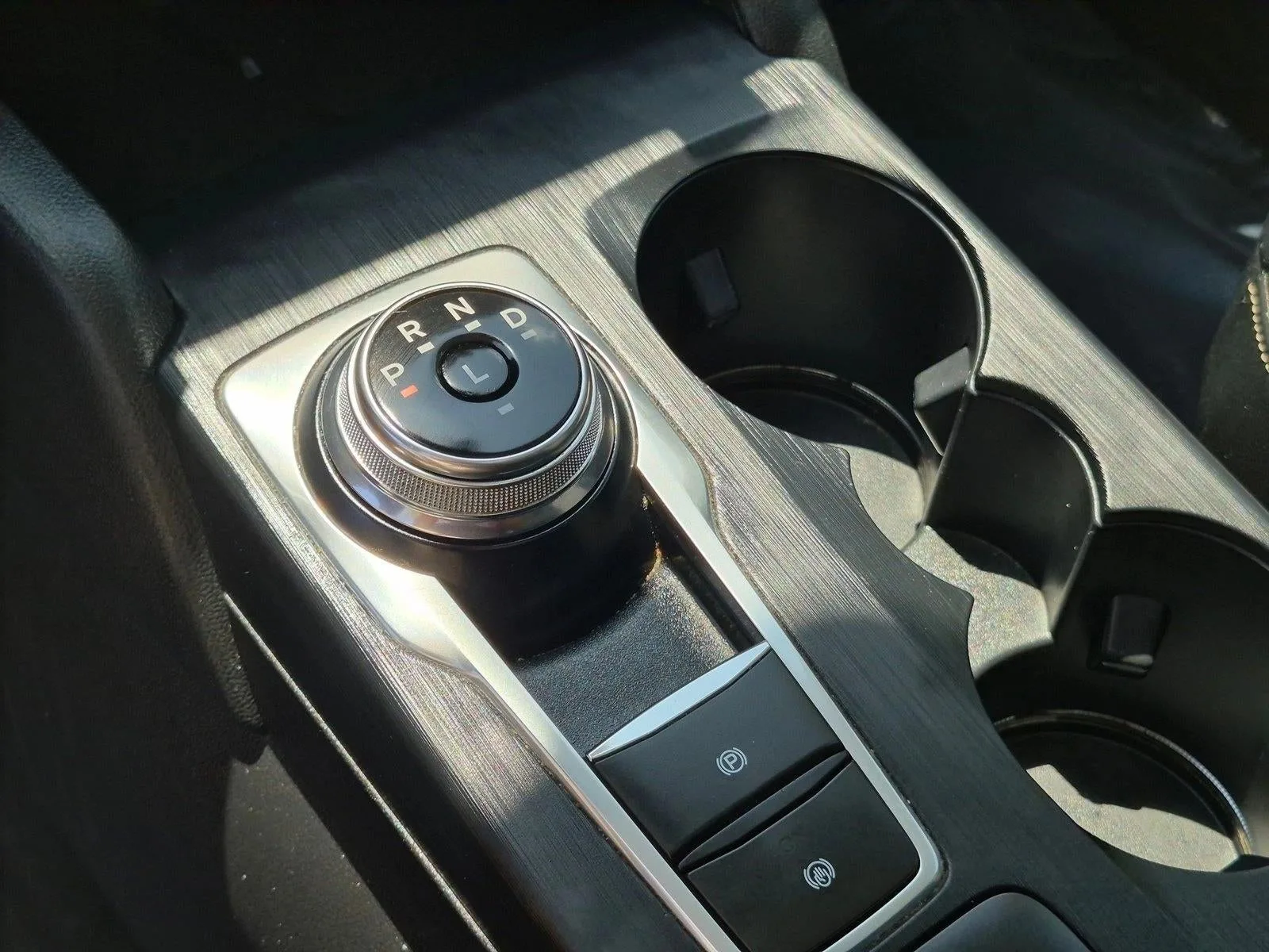 2021 Ford Escape Titanium AWD photo 11
