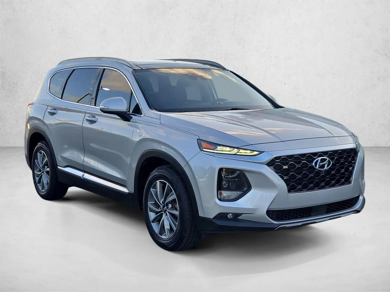2019 Hyundai SANTA FE Ultimate 2.4L Auto FWD photo 3