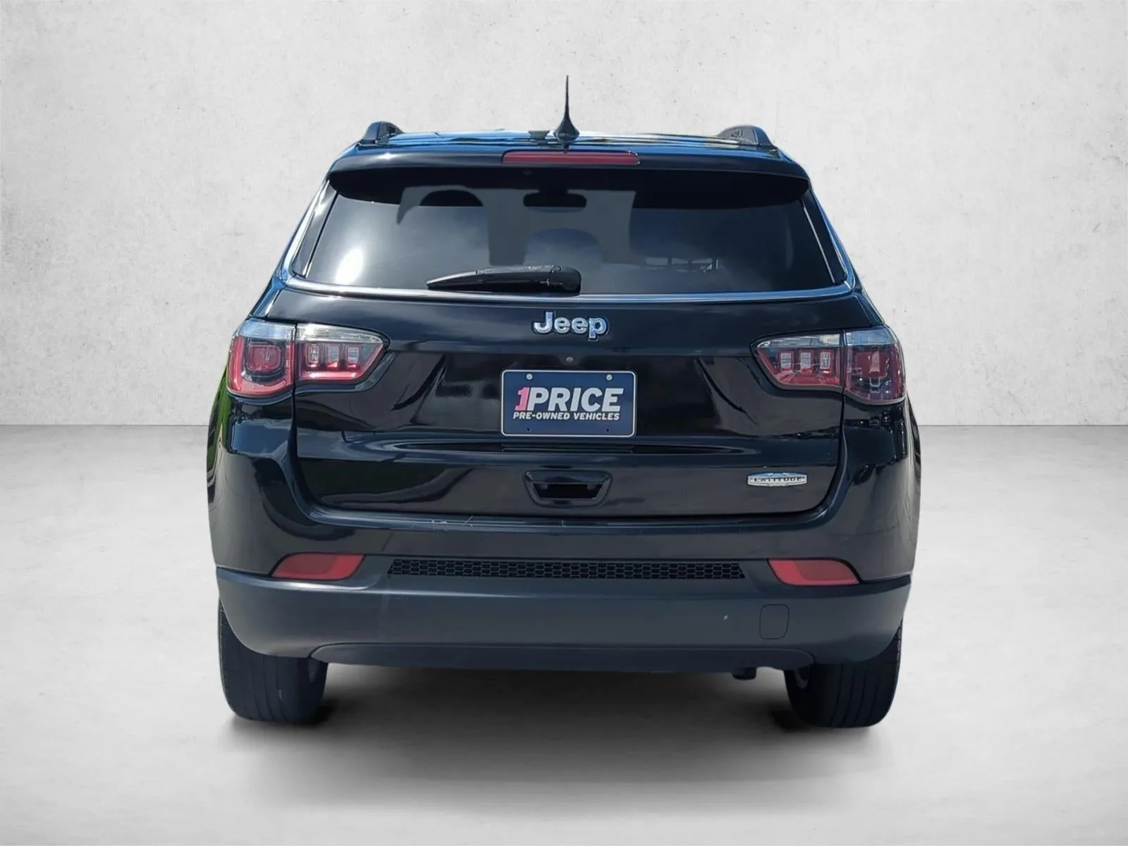 2019 Jeep Compass Latitude FWD photo 6
