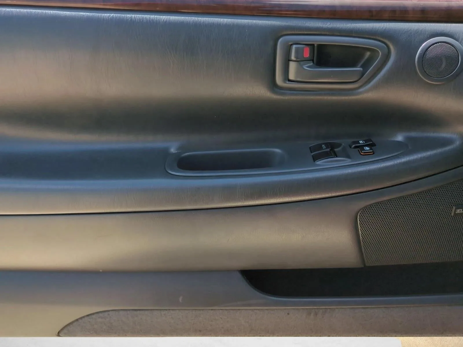 2001 Toyota Camry Solara SE photo 11
